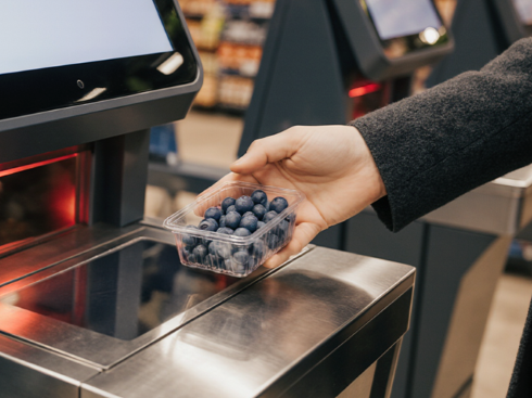 Automatisation en magasin : gains d’efficacité grâce à la robotique et à l’IA