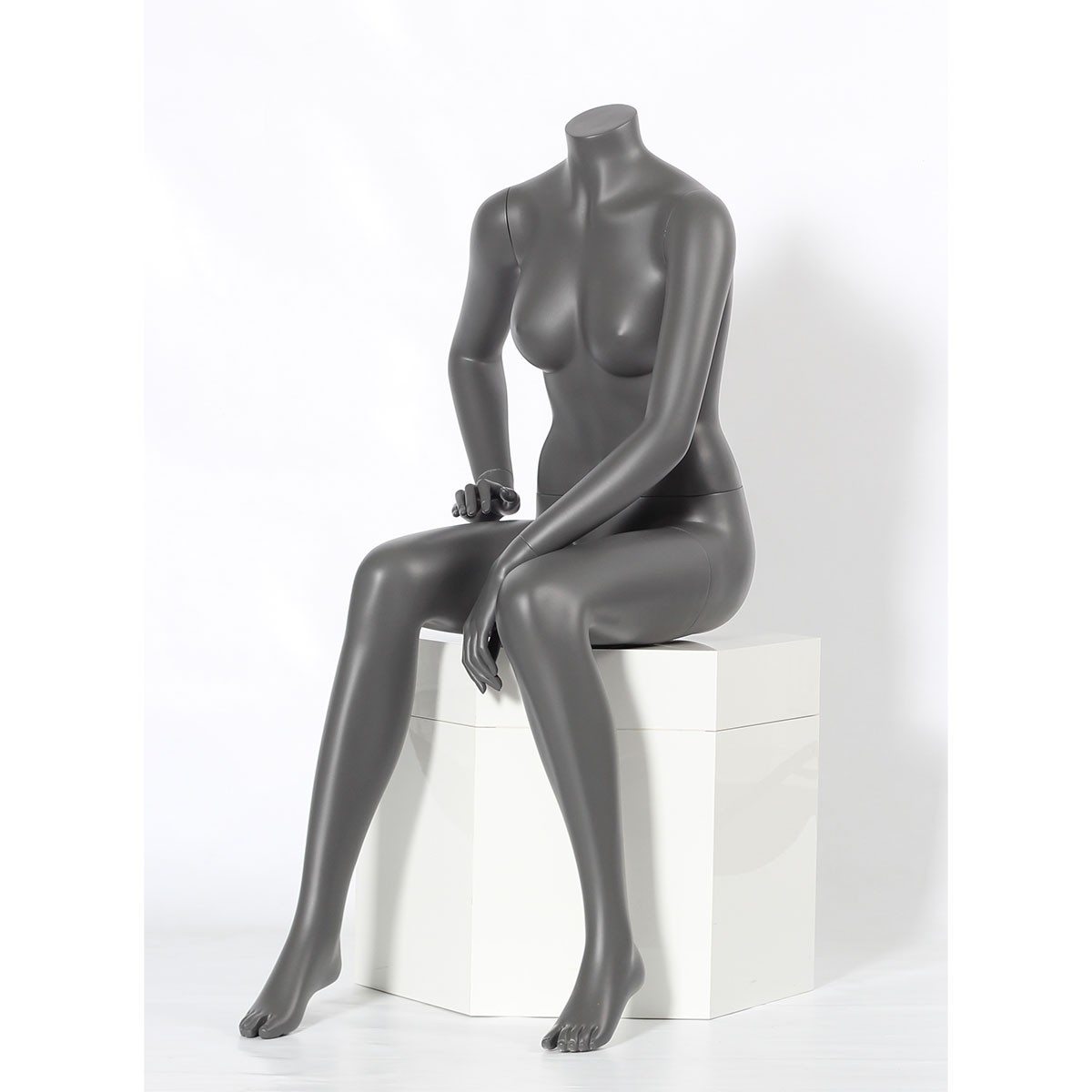 Sitzende Schaufensterpuppe headless Sitzende Schaufensterpuppe headless